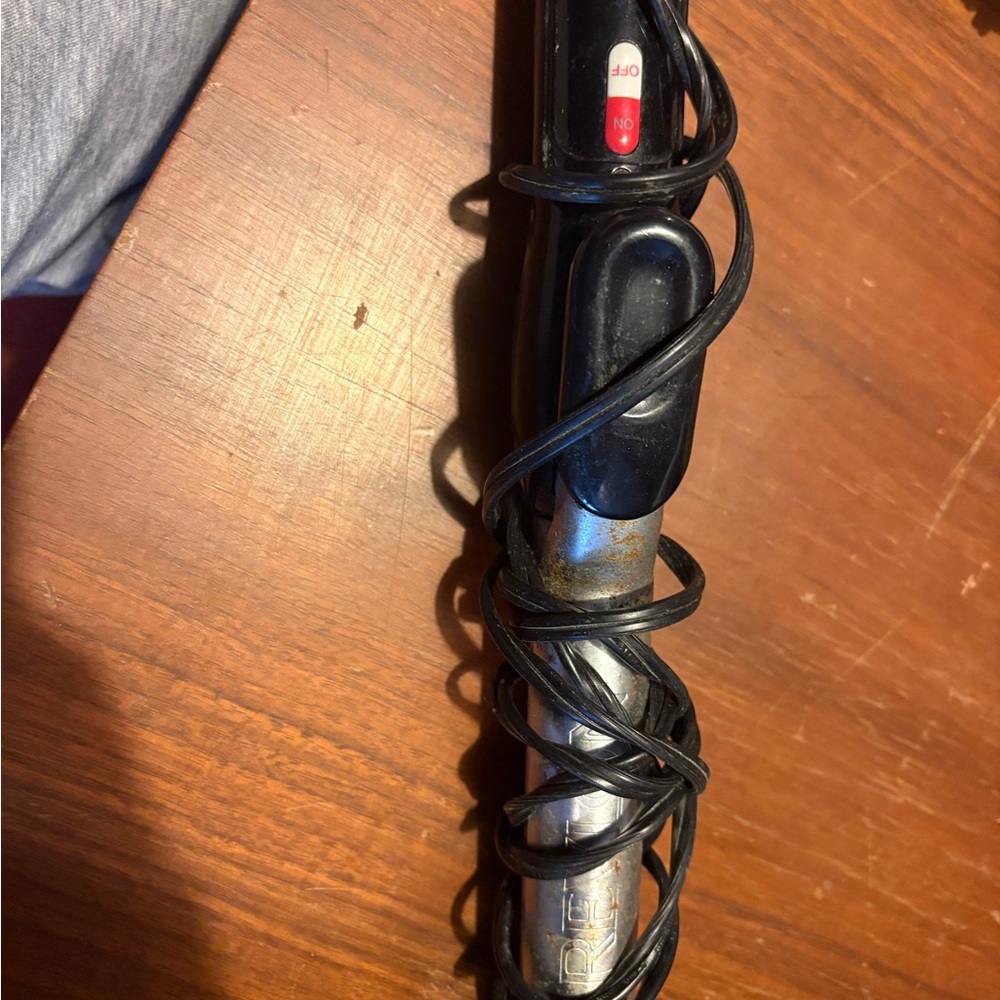 Revlon Black and Silver Curling Iron